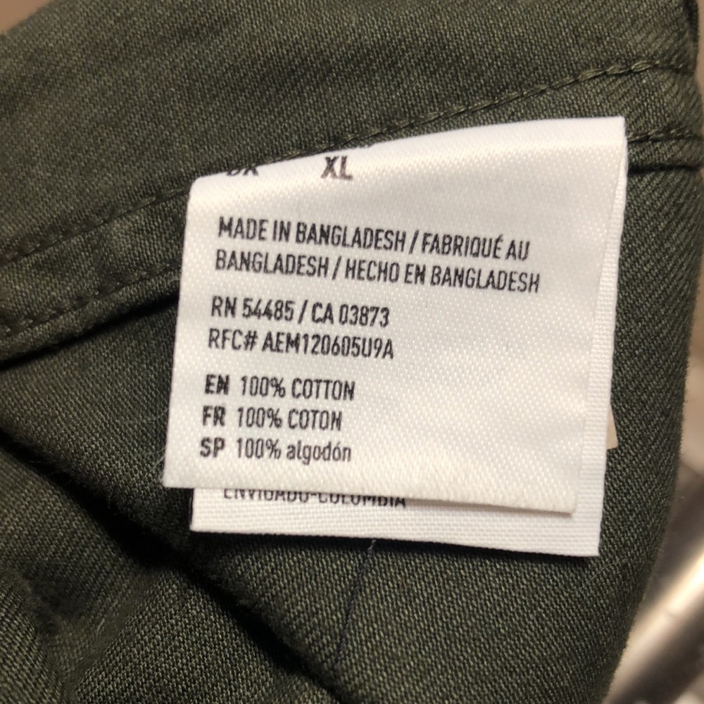 American Eagle Long Sleeve Button Down Camo Shirt - image 6